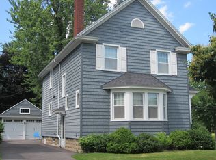 209 Maplewood Dr, Rochester, NY 14615