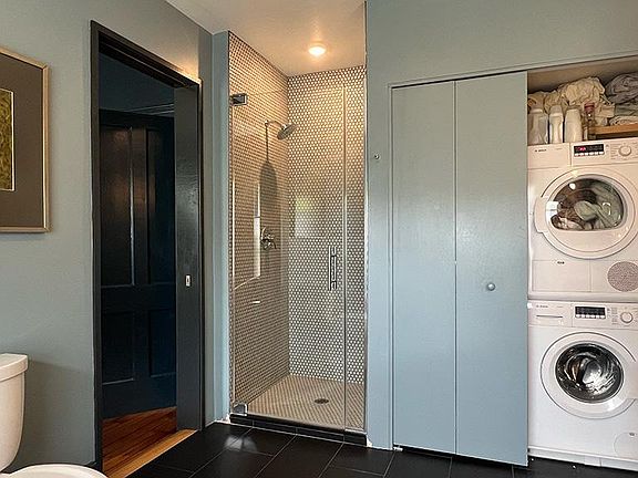 5th image of 298 Jersey St #1