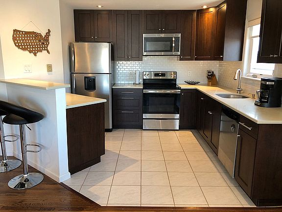 3rd image of 60 Chestnut Ave Unit 3A