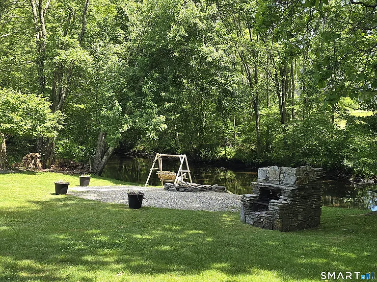 157 S River Rd — Photo 19