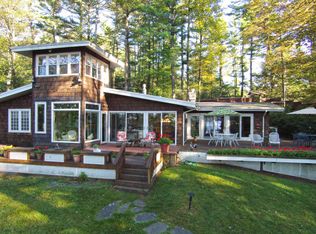 106 N Colony Cove Rd, Tafton, PA 18464