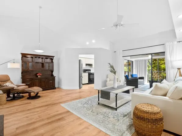 3315 Water Oak Drive #1302, Hollywood, FL 33021