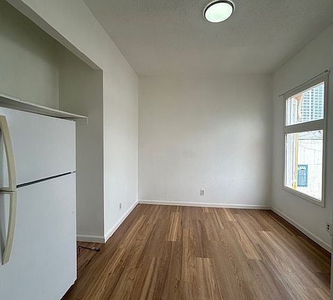 3rd image of 446-450 S 2nd St #446-D