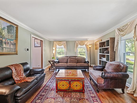 3rd image of 2506 Highland Dr
