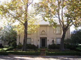 8515 Town House Row, Dallas, TX 75225