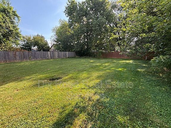 3rd image of 1415 Villa Ct APT 1