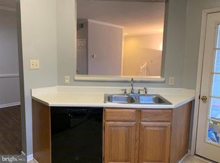 668 Gateway Dr SE UNIT 406, Leesburg, VA 20175
