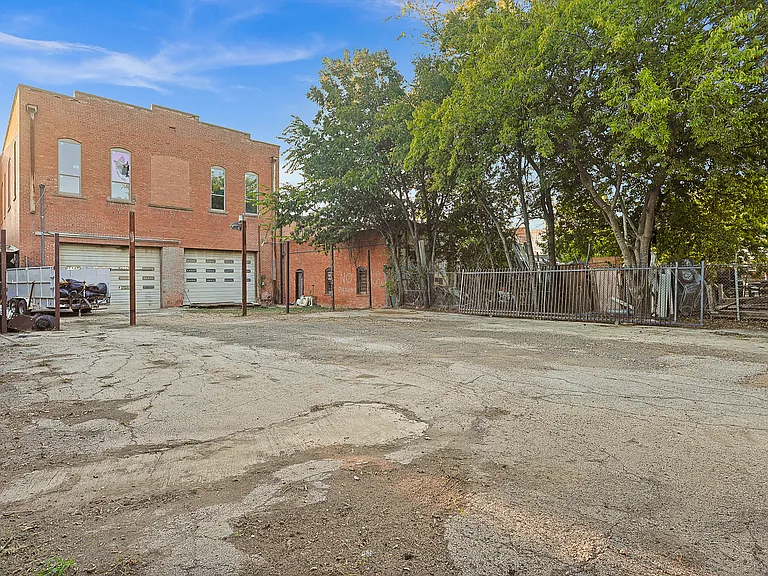 125 S Waco St #2 — Photo 30