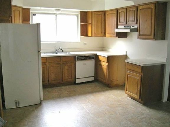 2nd image of 34099 Amsterdam Dr