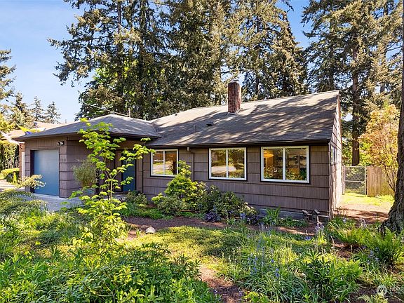 2nd image of 11536 22nd Avenue NE