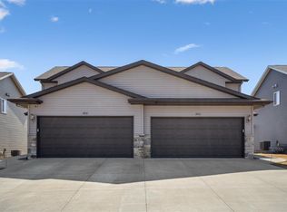 1831 Rosehill Dr SW, Cedar Rapids, IA 52404