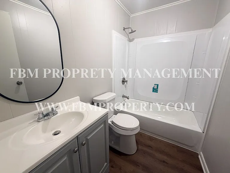 900 E 6th Ave #2 — Photo 8