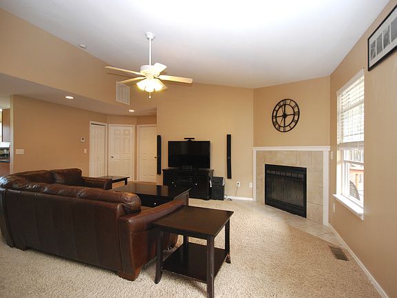 2nd image of 265 Deer Park Cir