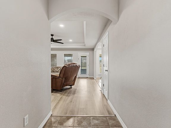 4th image of 5425 Westmeadow Ln