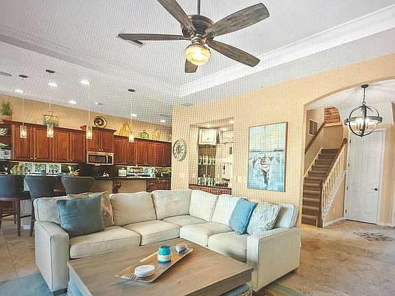 5th image of 5222 Avenida Del Mare