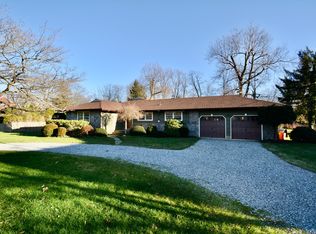 76 Cleremont Ave, Saint James, NY 11780