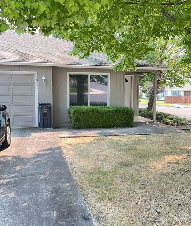 1st image of 3852-3854 Arrowhead Dr #3852
