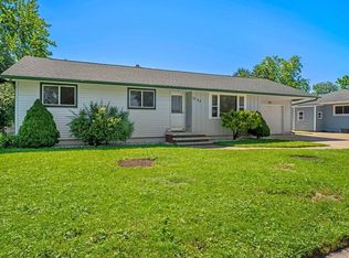 1033 London St, Menasha, WI 54952