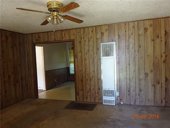 3rd image of 2068 Westchester Dr