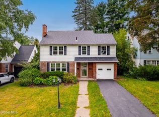 47 Pointview Dr, Troy, NY 12180
