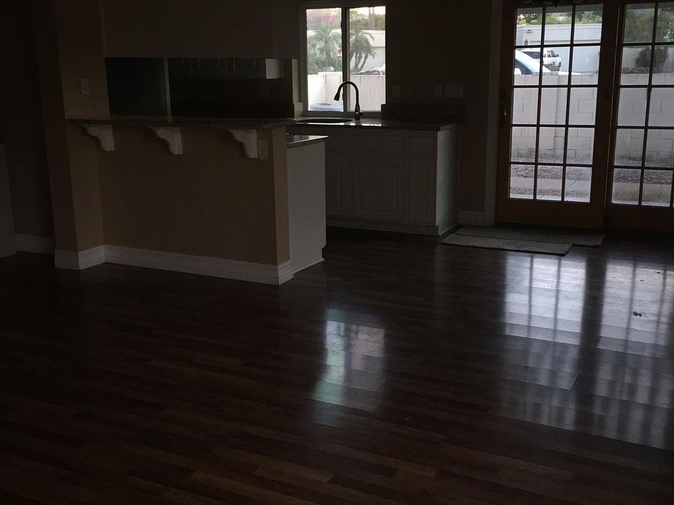 Family room/kitchen