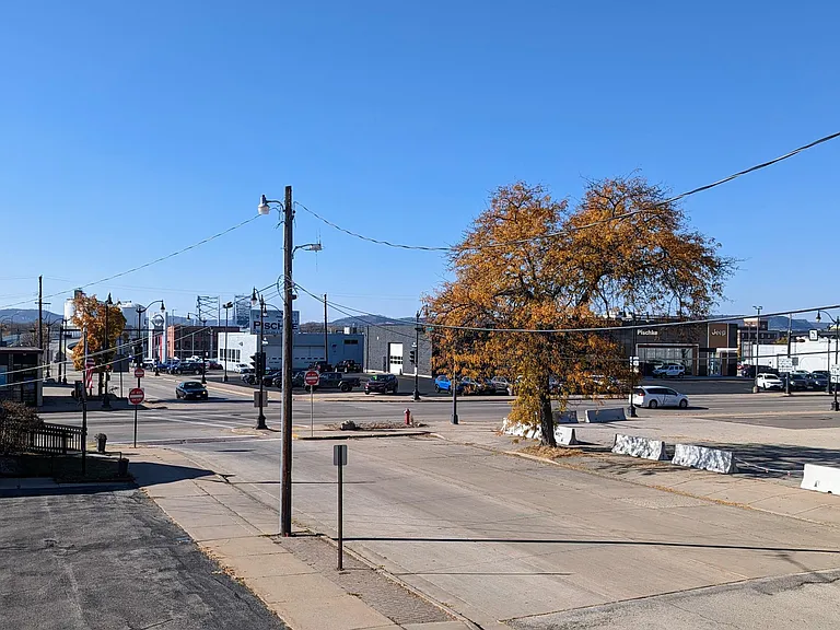 414 Cameron Ave — Photo 26