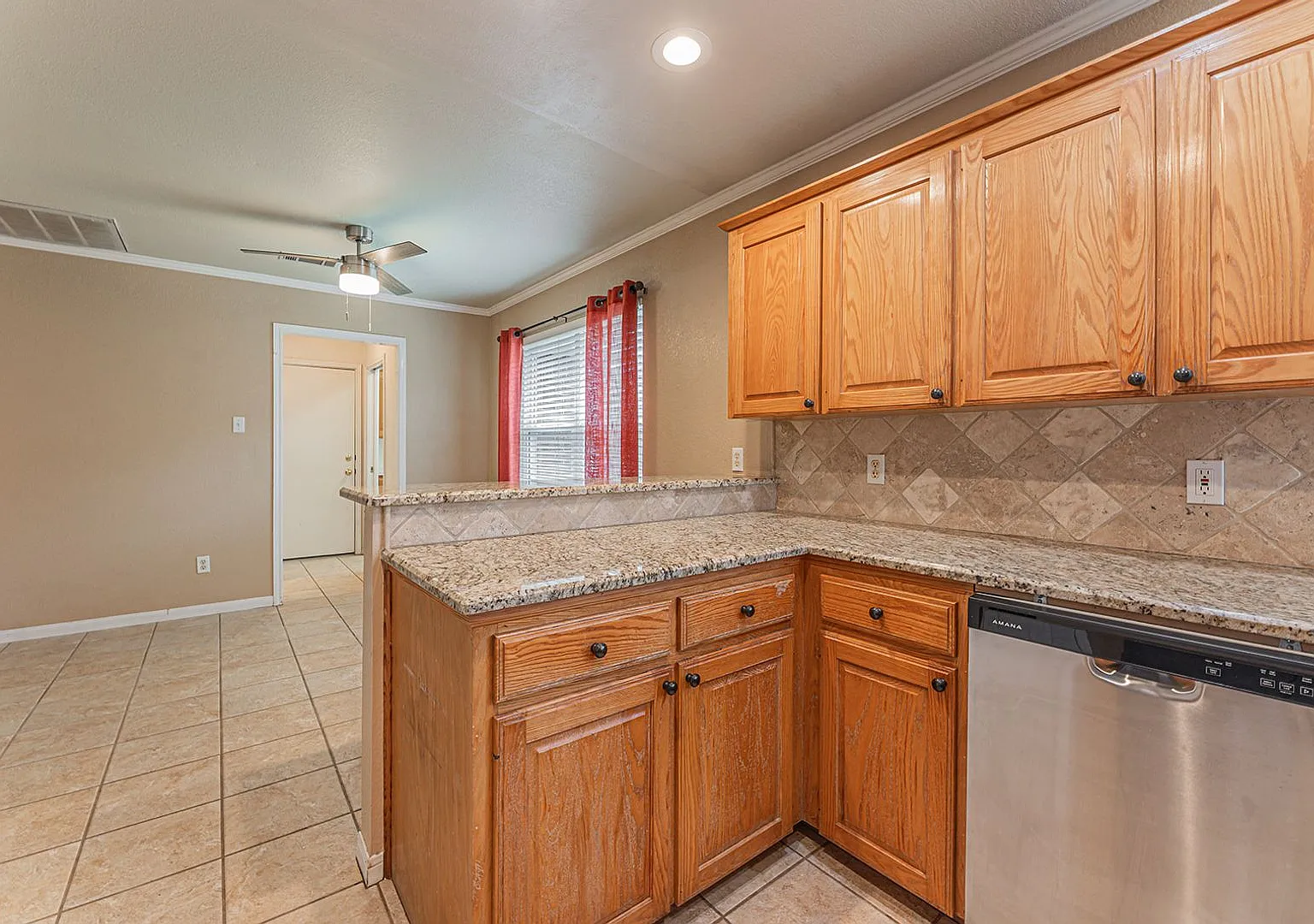 715 Paintbrush Dr — Photo 2