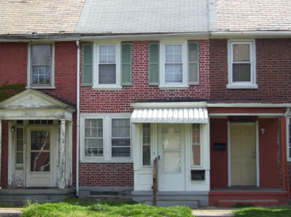 2904 W Octagon Rd, Camden, NJ 08104