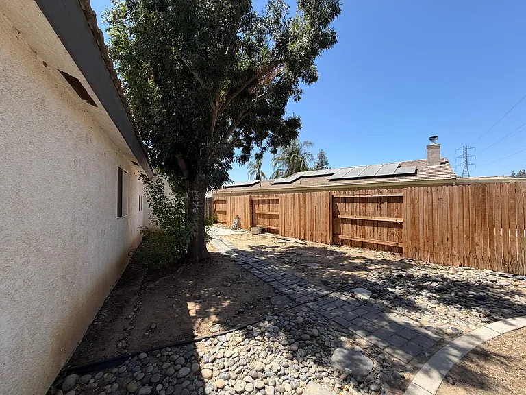 5800 Potenza Ln — Photo 54
