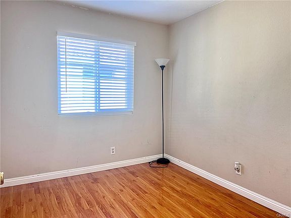 3rd image of 8615 Beverly Blvd Unit 28