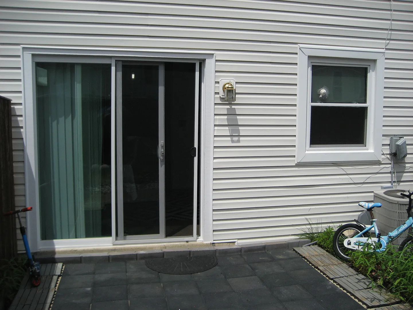 2 bed, 1.5 bath, 1000 sqft, $2,150 — Photo 2