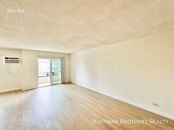 4th image of 930 S Shenandoah St #6A