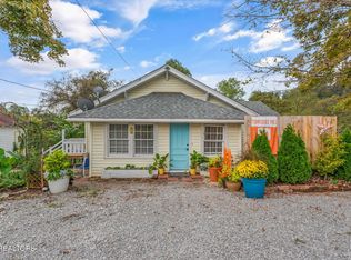 3017 Roseberry Rd, Mascot, TN 37806