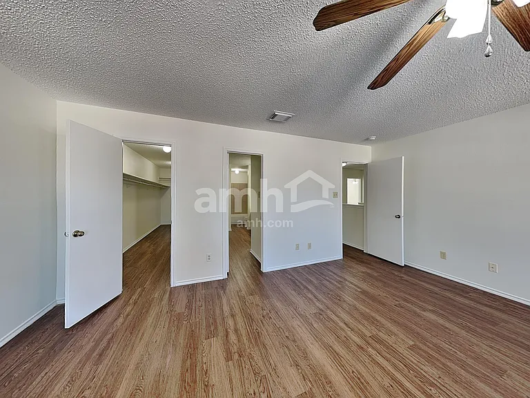8043 Cantura Mls — Photo 12