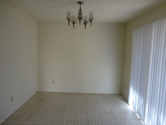 4th image of 2033 N Camino De La Cienega