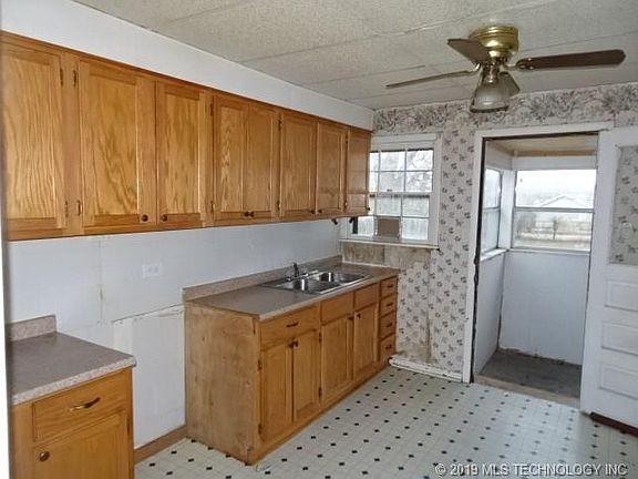 4th image of 128 W McKinley Ave