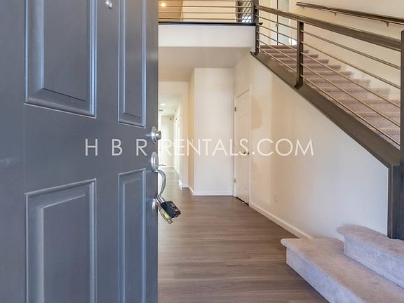 5th image of 312 E Liverno Ave