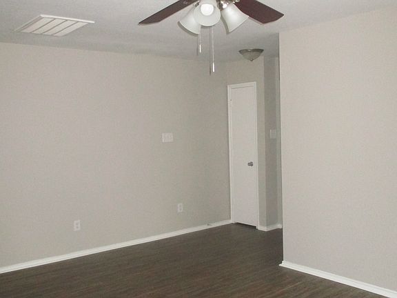 4th image of 21003 Emery Mills Ln