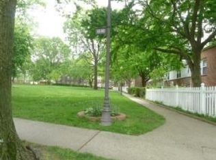 106 Hilltop Acres, Yonkers, NY 10704