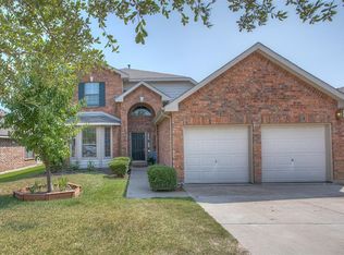 10533 Lipan Trl, Fort Worth, TX 76108