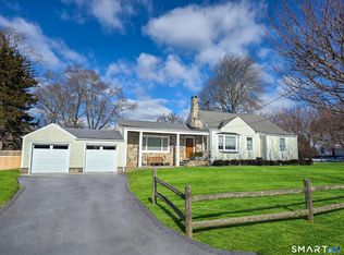 32 Bauer Place Ext, Westport, CT 06880