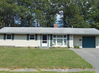 28 Bradford St, Holbrook, MA 02343