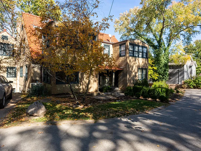 343 N Gore Ave — Photo 16