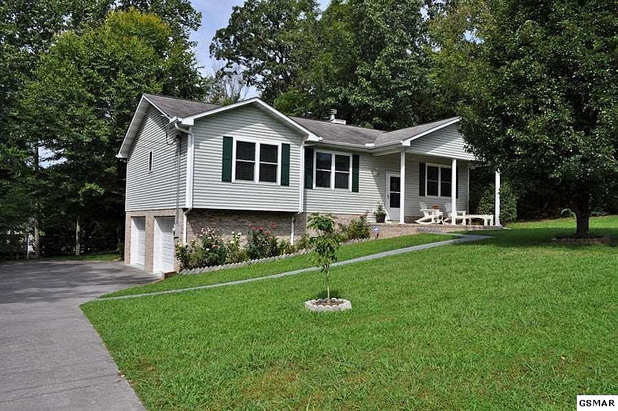 1st image of 629 Emerald Ave