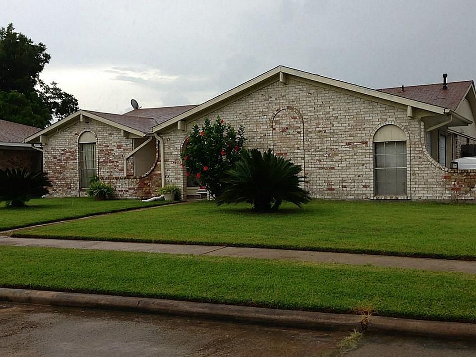 1st image of 4108 Venetian Way