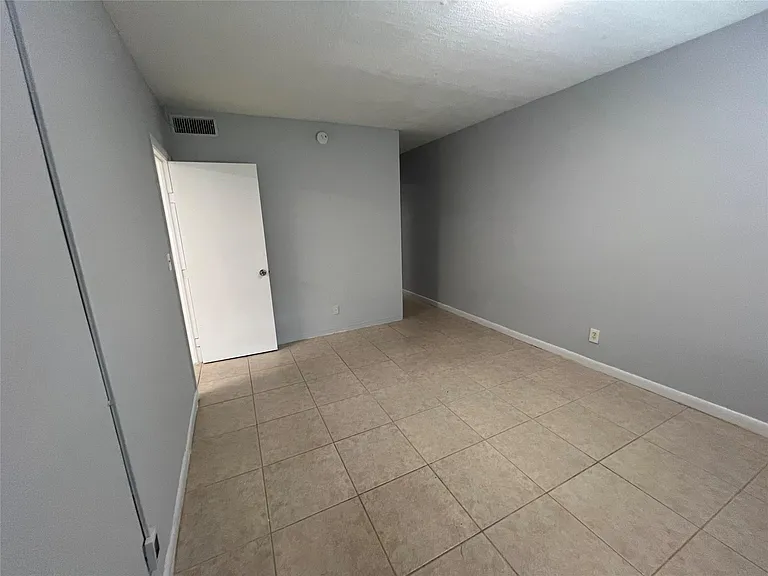 751 Pine Dr #101 — Photo 23