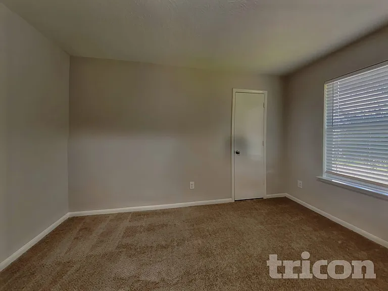 1015 Blair Field Ln — Photo 11