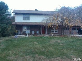 5244 S Mountain Dr, Emmaus, PA 18049
