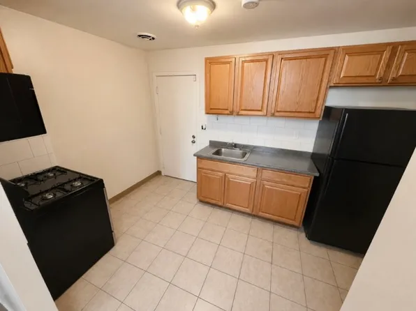 2035 N 15th St Floor 1, Philadelphia, PA 19121