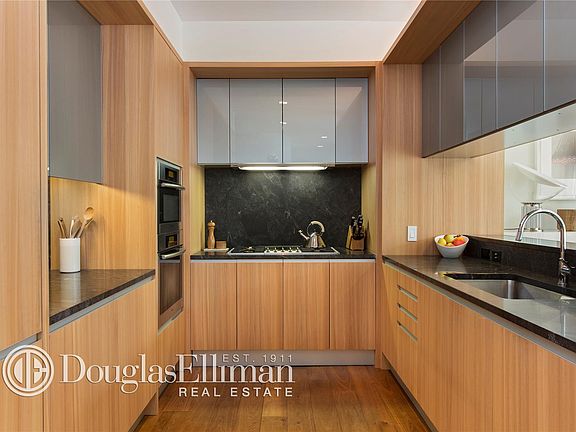 2nd image of 311 West Broadway